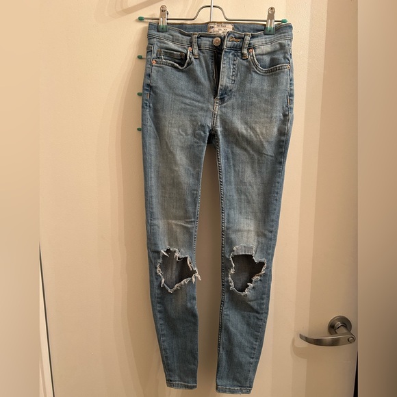 Free People Midrise Stretchy Jeans‎ Size 25 - Picture 1 of 6